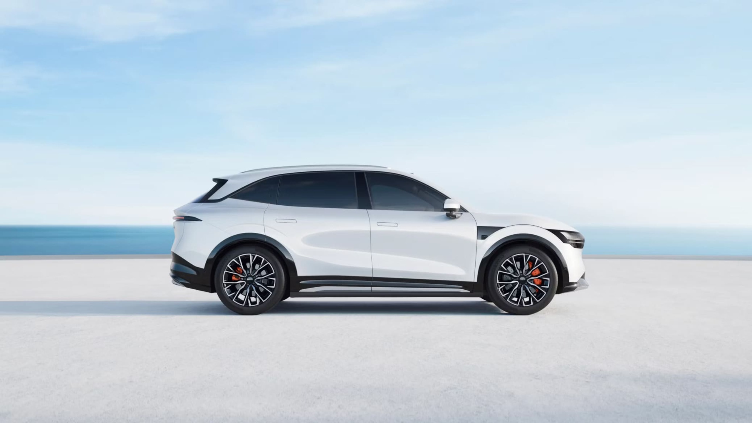 Zeekr 7X - classic SUV design